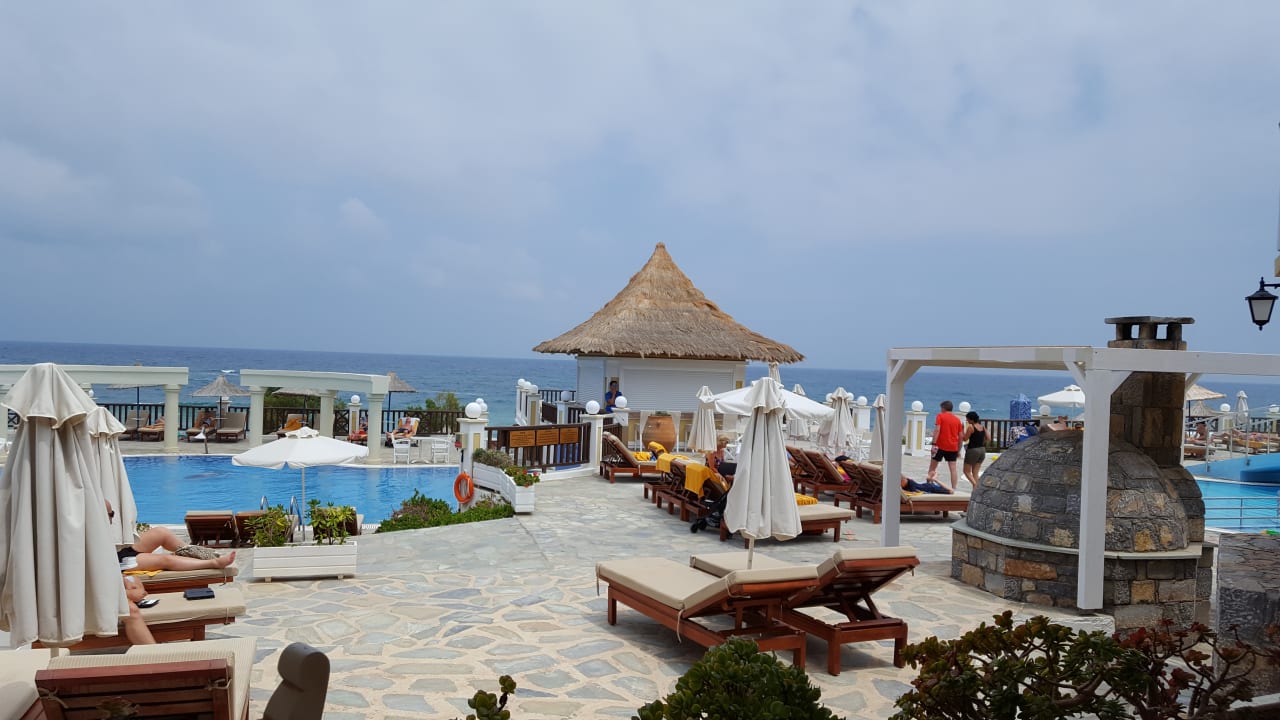 Ausblick Alexander Beach Hotel & Village Resort