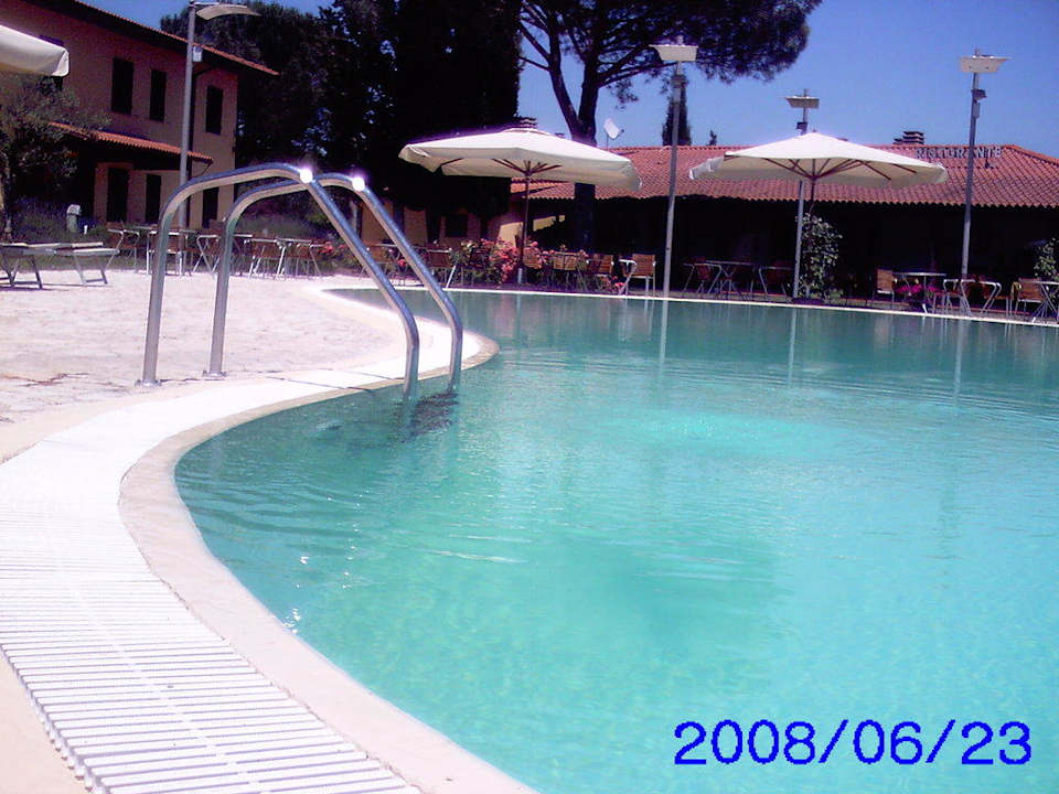 Und nochmal der wunderschöne Pool Hotel La Steccaia