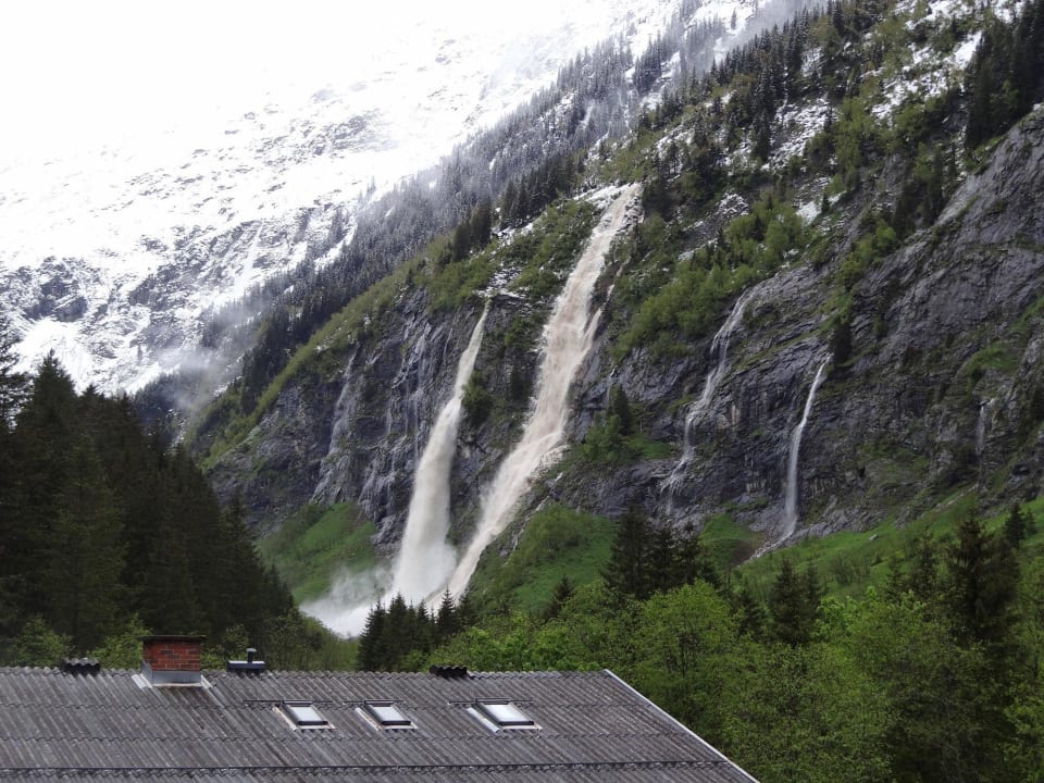 Die Wasserfälle Evianquelle Hotel Restaurant