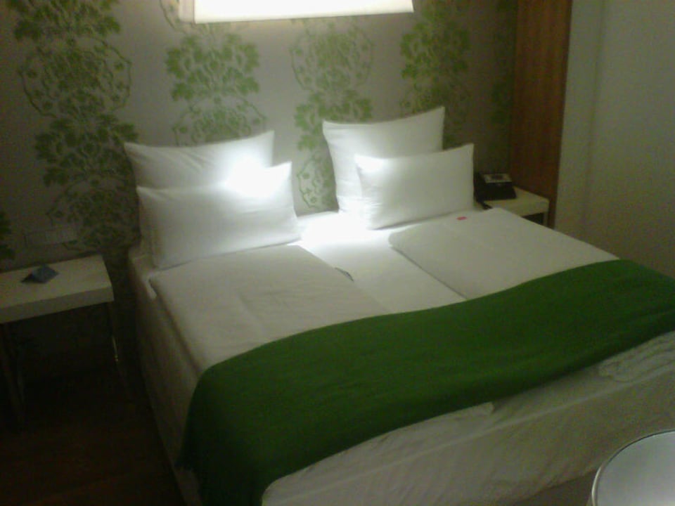 Bett Hotel NH Frankfurt Messe