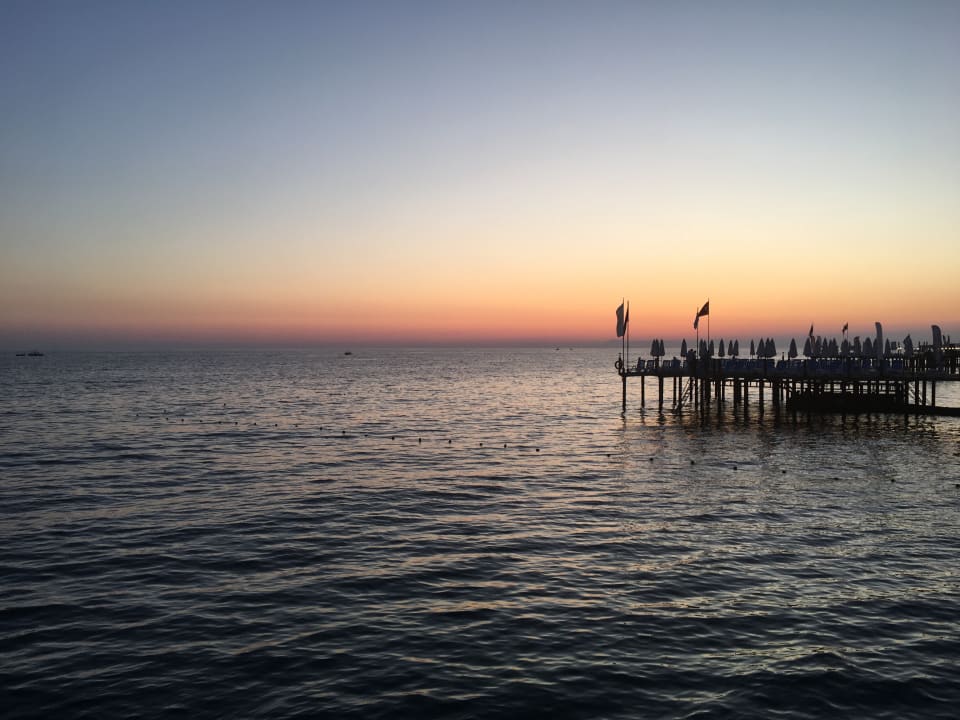 Strand Club Dizalya