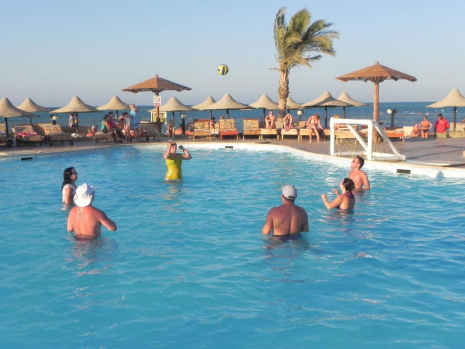 Piłka w basenie Riviera Aqua Park Resort