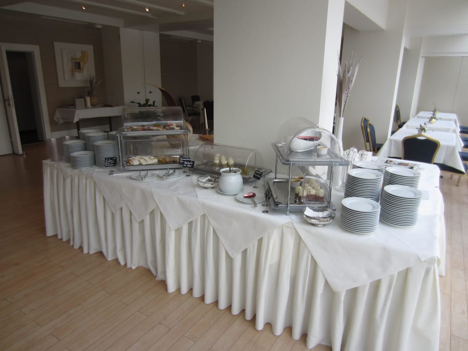 Dessertbereich ACHAT Hotel Bad Dürkheim