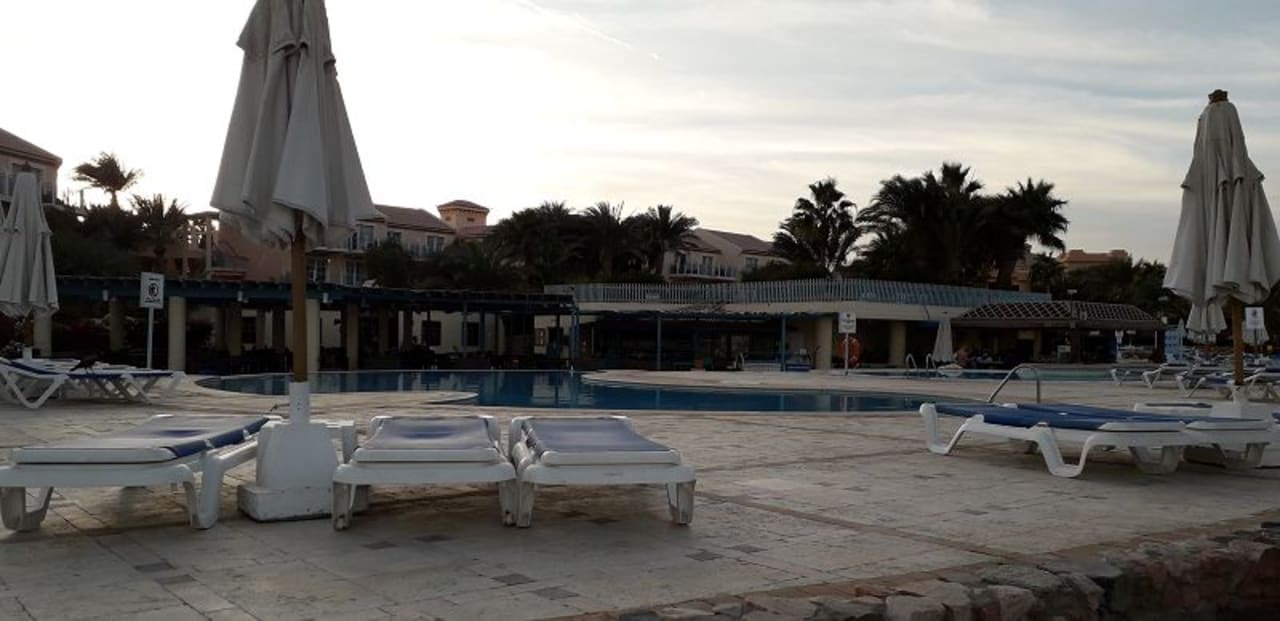 Pool Mövenpick Resort & Spa El Gouna