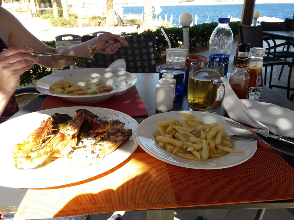 Super Essen am Strand Stella Di Mare Beach Hotel & Spa, Sharm El Sheikh
