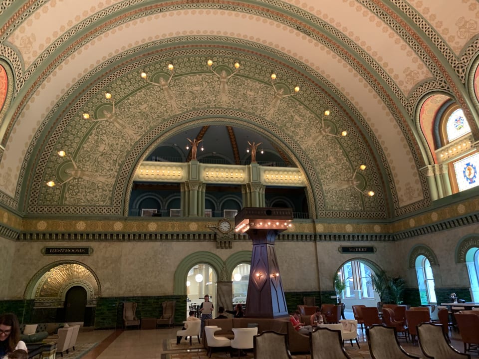 Lobby St. Louis Union Station Hotel, Curio Collection by Hilton
