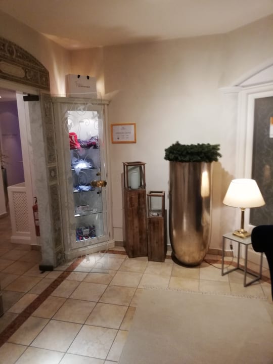 Lobby Majestic - Unique Spa Resort