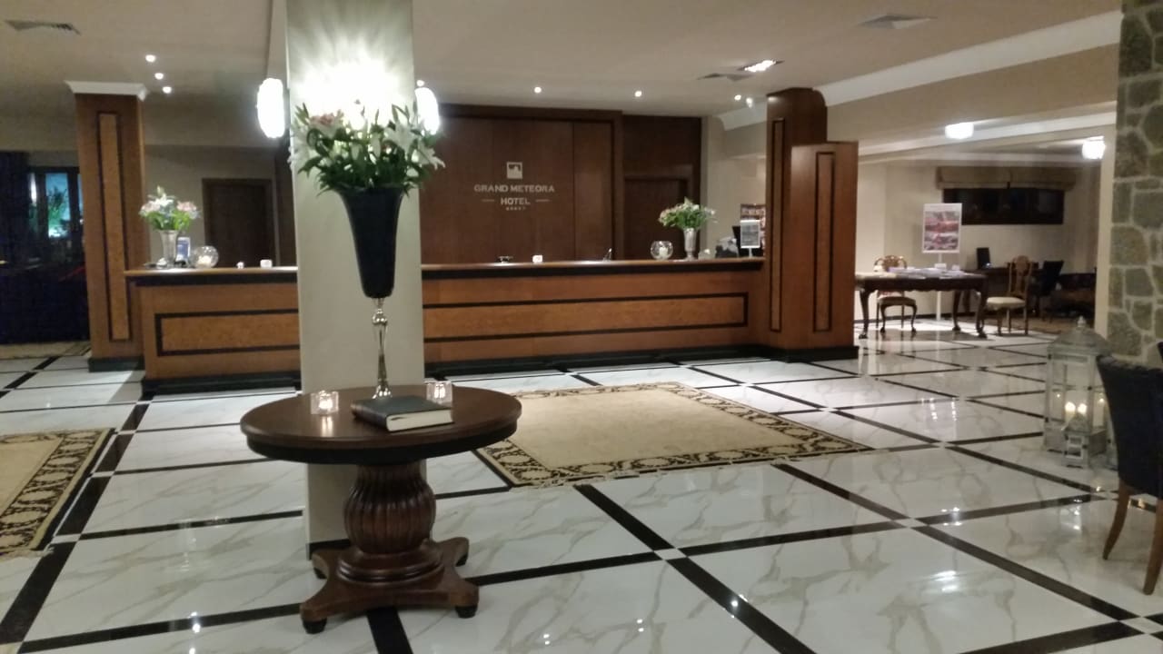 Lobby Grand Meteora Hotel