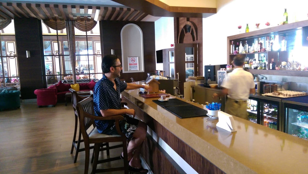 Lobby Bar  The Lumos Deluxe Resort Hotel