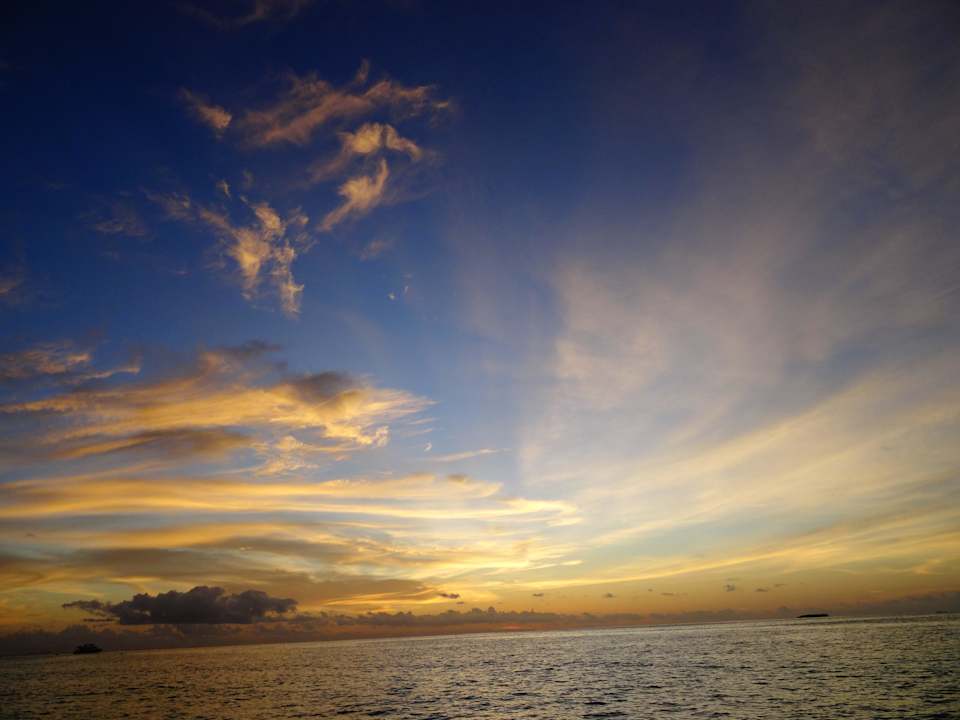 Meeru Island Resort & Spa Meeru Maldives Resort Island