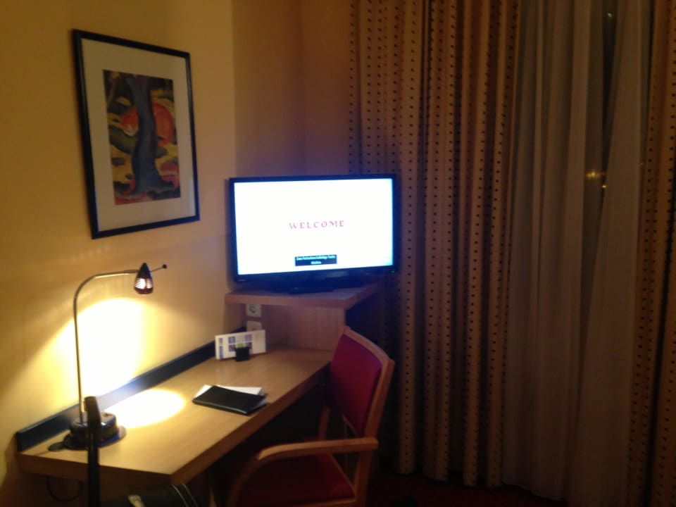 Fernseher Holiday Inn Express Frankfurt - Airport