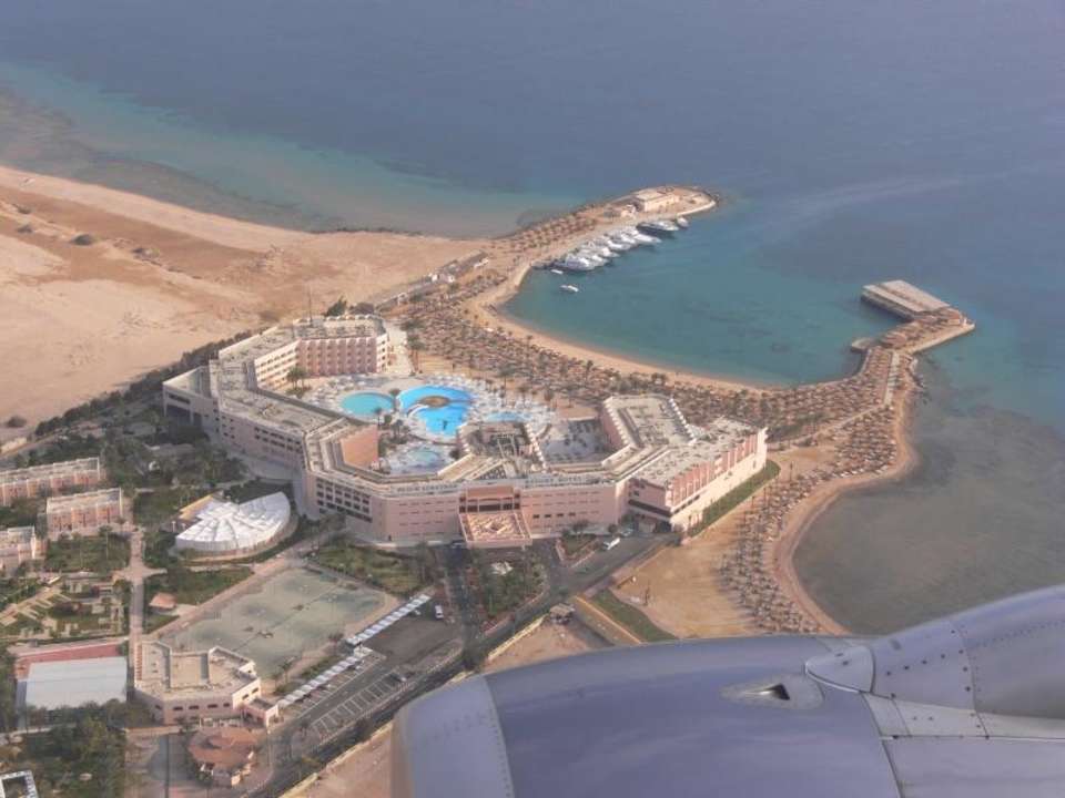 Hotel vom Flugzeug aus Beach Albatros Resort