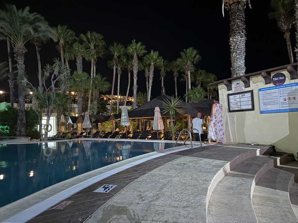 Pool Hotel Paradis Palace