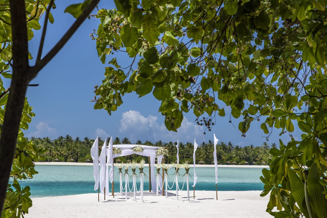 Strand Naladhu Private Island Maldives