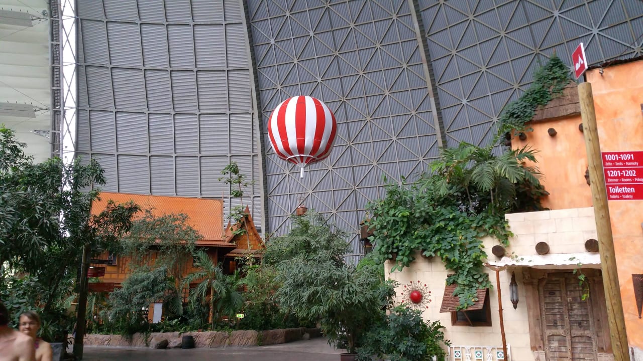 Island Balooning Tropical Islands Resort