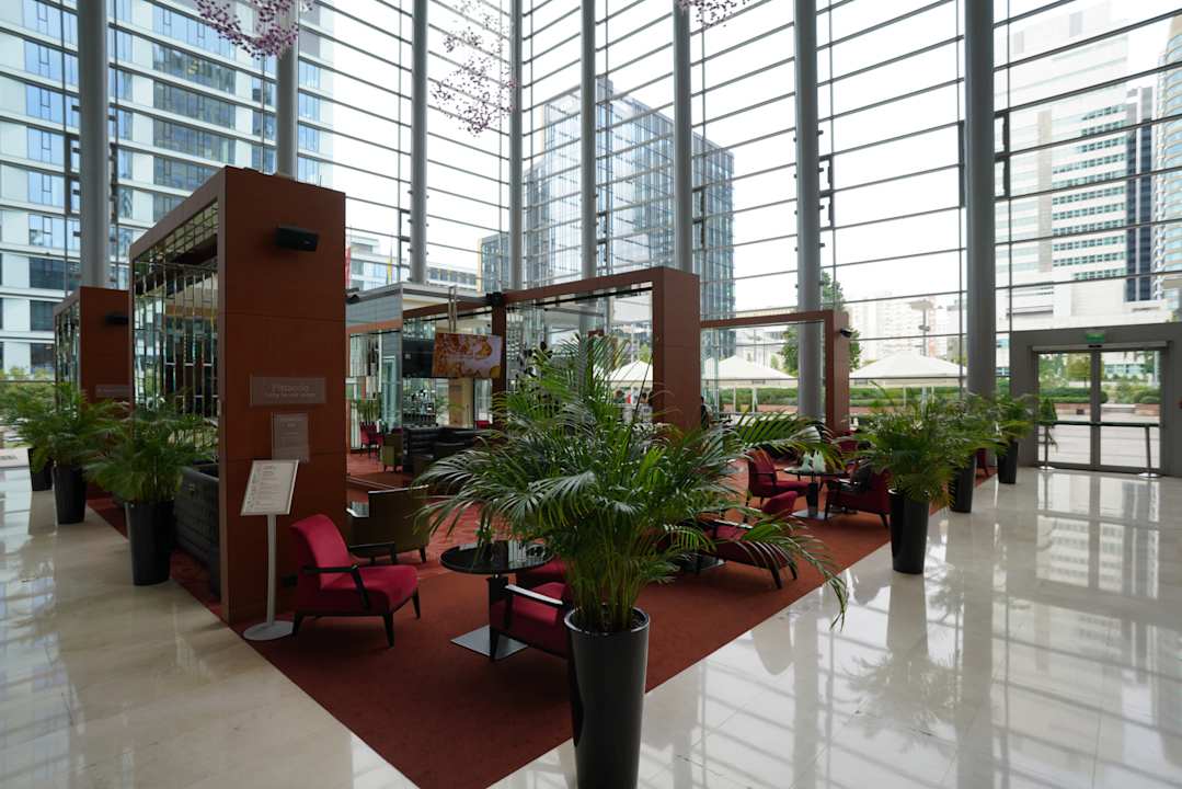 Lobby Hilton Warsaw City