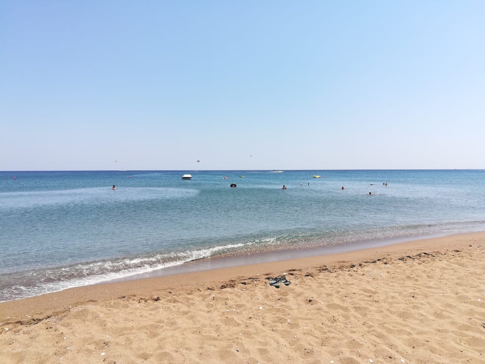 Strand Pegasos Deluxe Beach Hotel