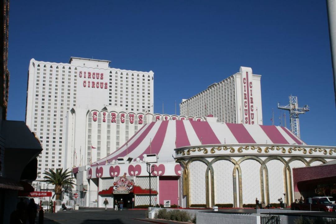 Hotel bei Tageslicht Hotel Circus Circus