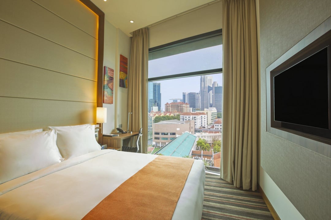 Queen Room with Free Breakfast and Wi-FI Holiday Inn Express Singapore Clarke Quay