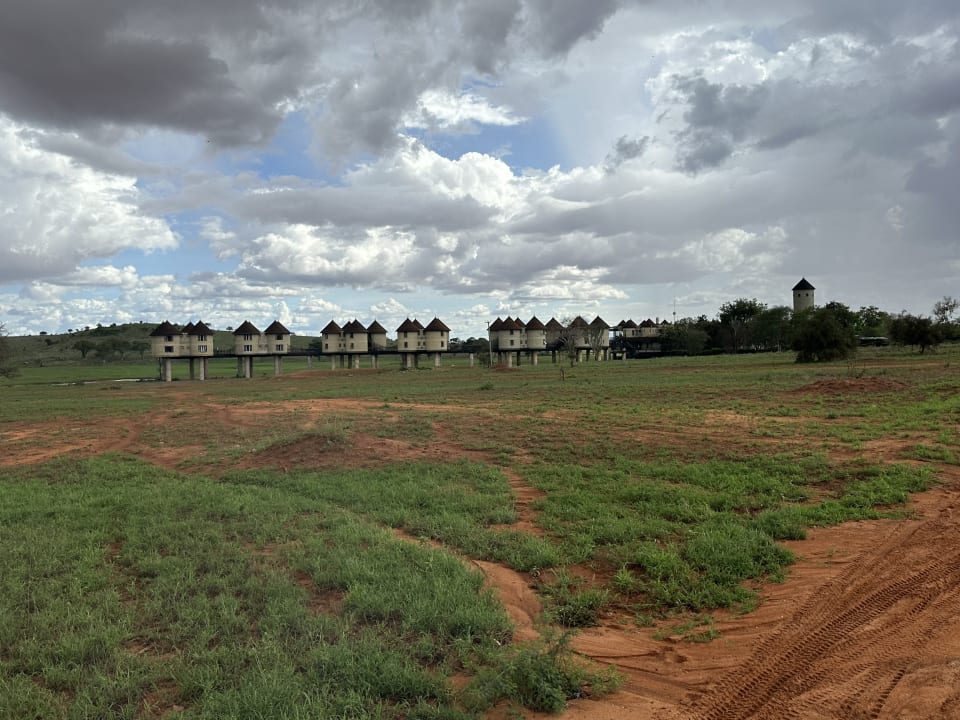 Außenansicht Salt Lick Safari Lodge