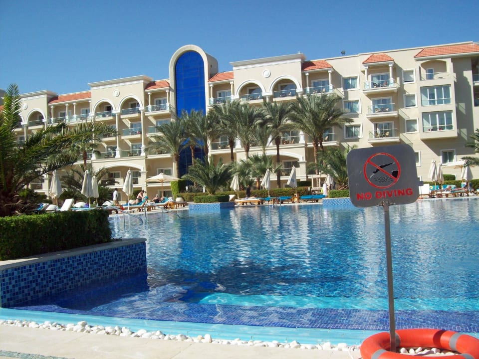 Blick auf das Hotel Premier Le Reve Hotel & Spa