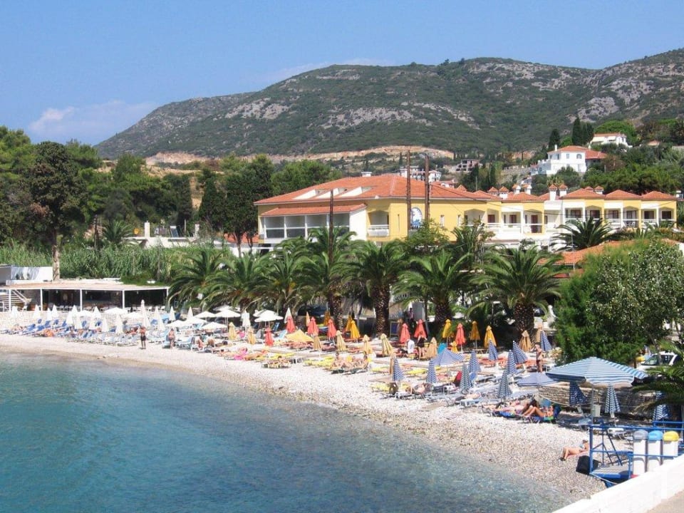 Gangou Beach mit Hotel Ionia Maris Samian Blue Seaside Hotel