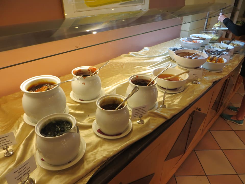Teil des Frühstücksbuffets Anissa Beach & Village