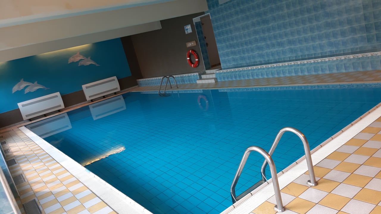 Pool geschlossen, voraussichtlich bis 2025 (Quelle: Hotelier Garni Hotel - Das Alpin Kaiserzeit