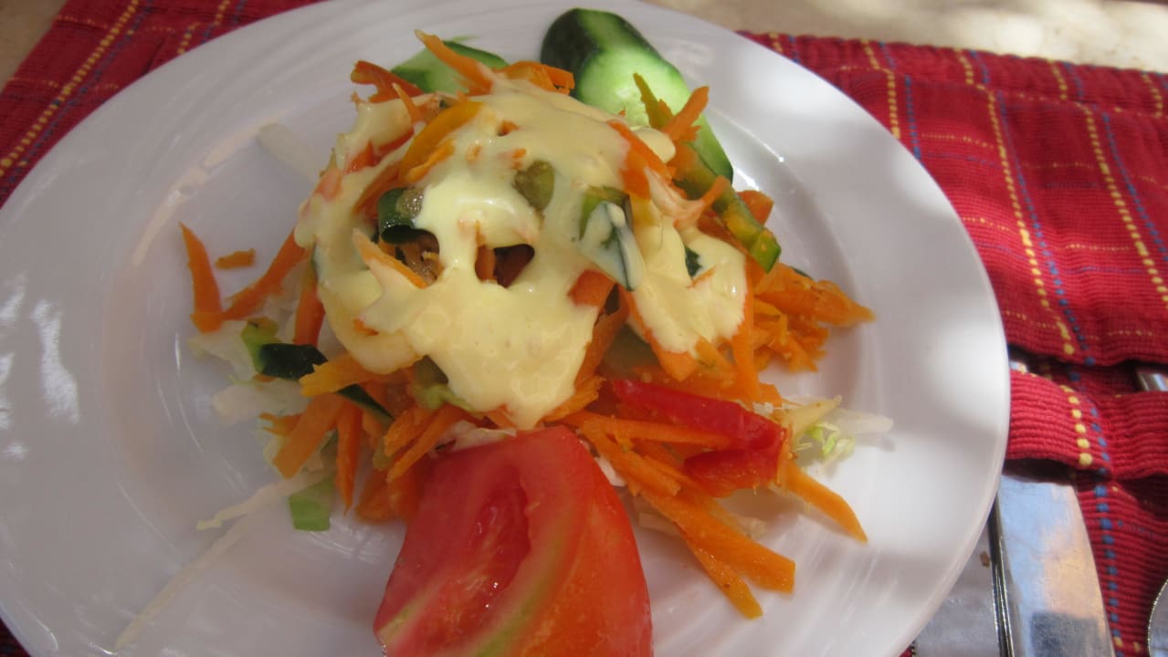 Mittags-Tisch Salat im "Carribbean" (The Island) Grand Makadi