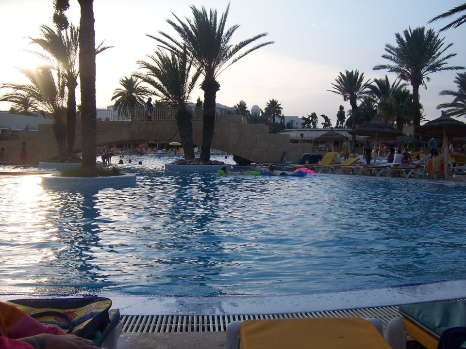 Pool am Abend Houda Golf & Beach Club