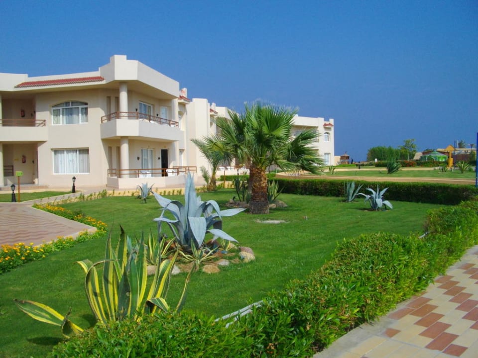 Vue sur les chambres de l'hôtel Pickalbatros Royal Moderna Resort-Sharm El Sheikh