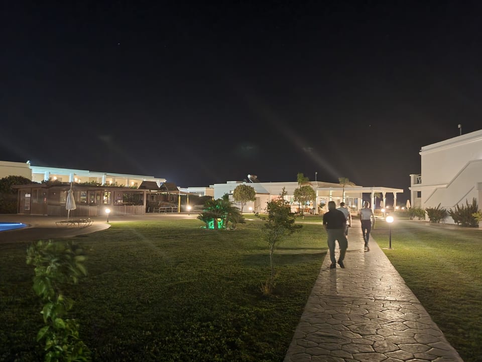 Außenansicht Asterias Beach Resort