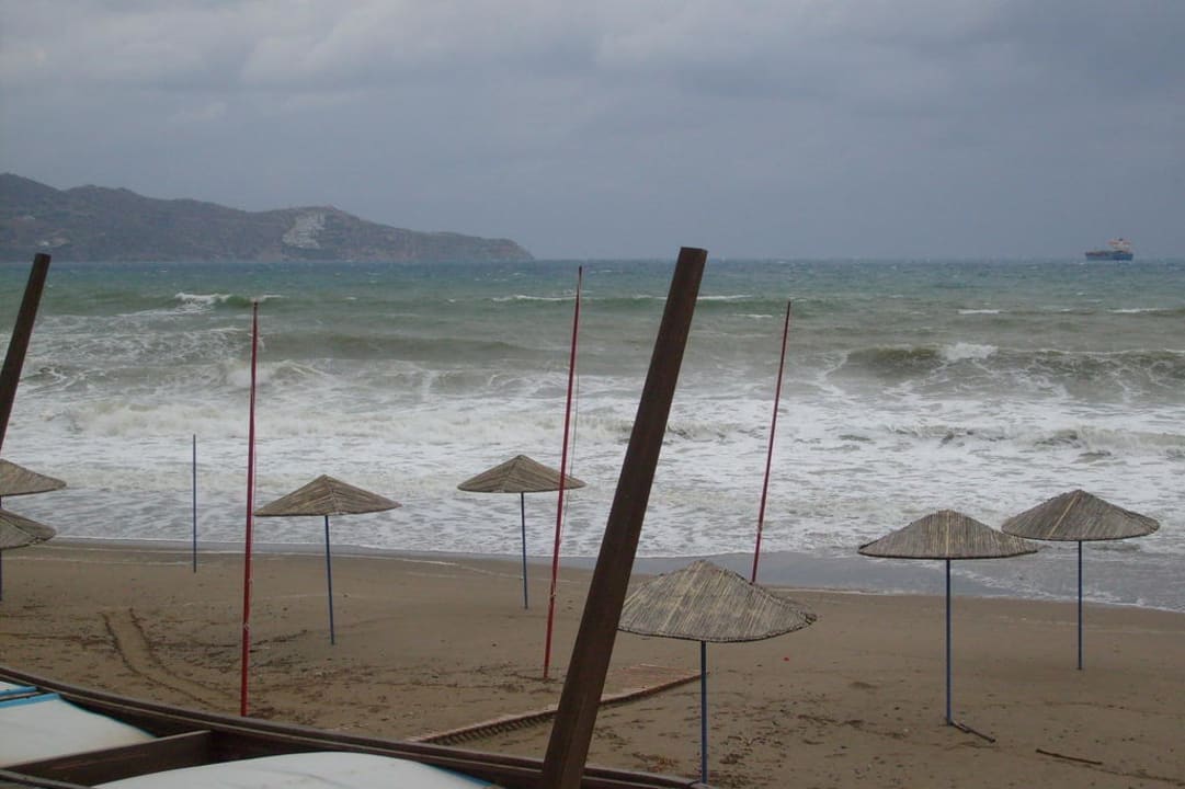 Sturm am Strand Apollonia Beach Resort & Spa