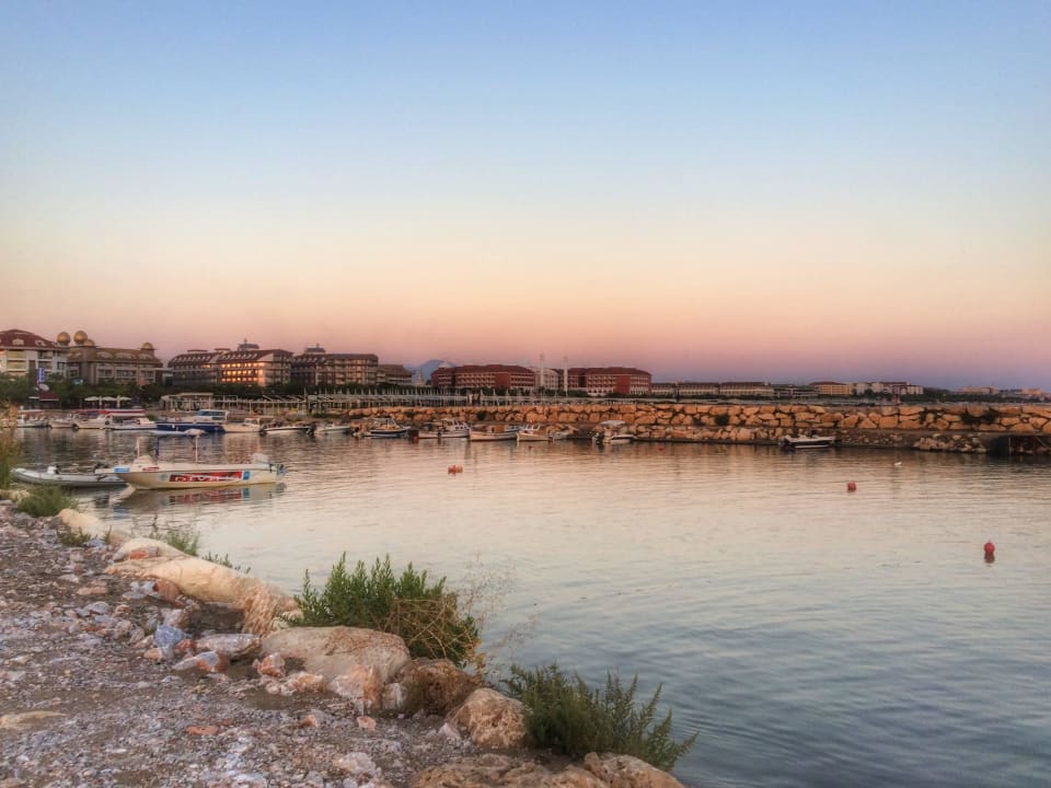 Vom Hafen aus Aydinbey Kings Palace & Spa