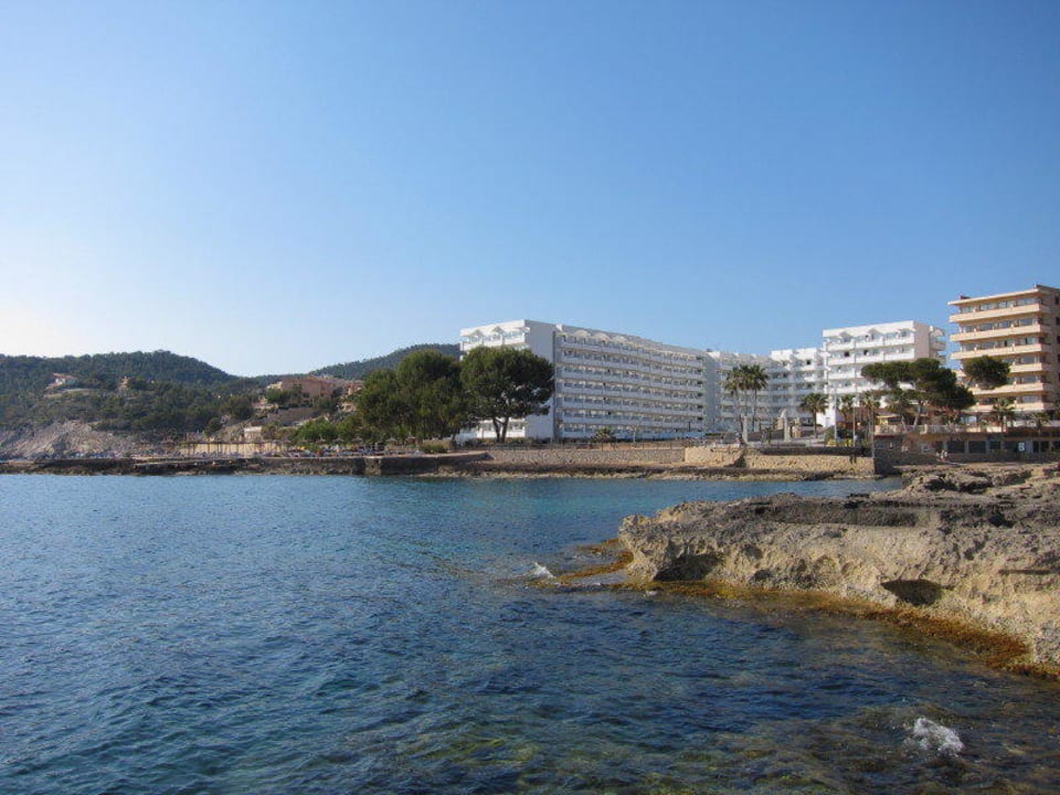 Hotel und Liegenbereich am Meer Alua Gran Camp de Mar