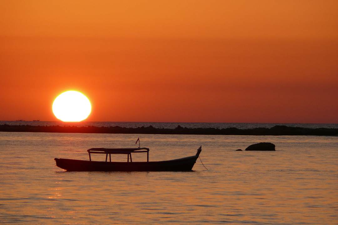 Sonnenuntergang Bayview - the beach resort