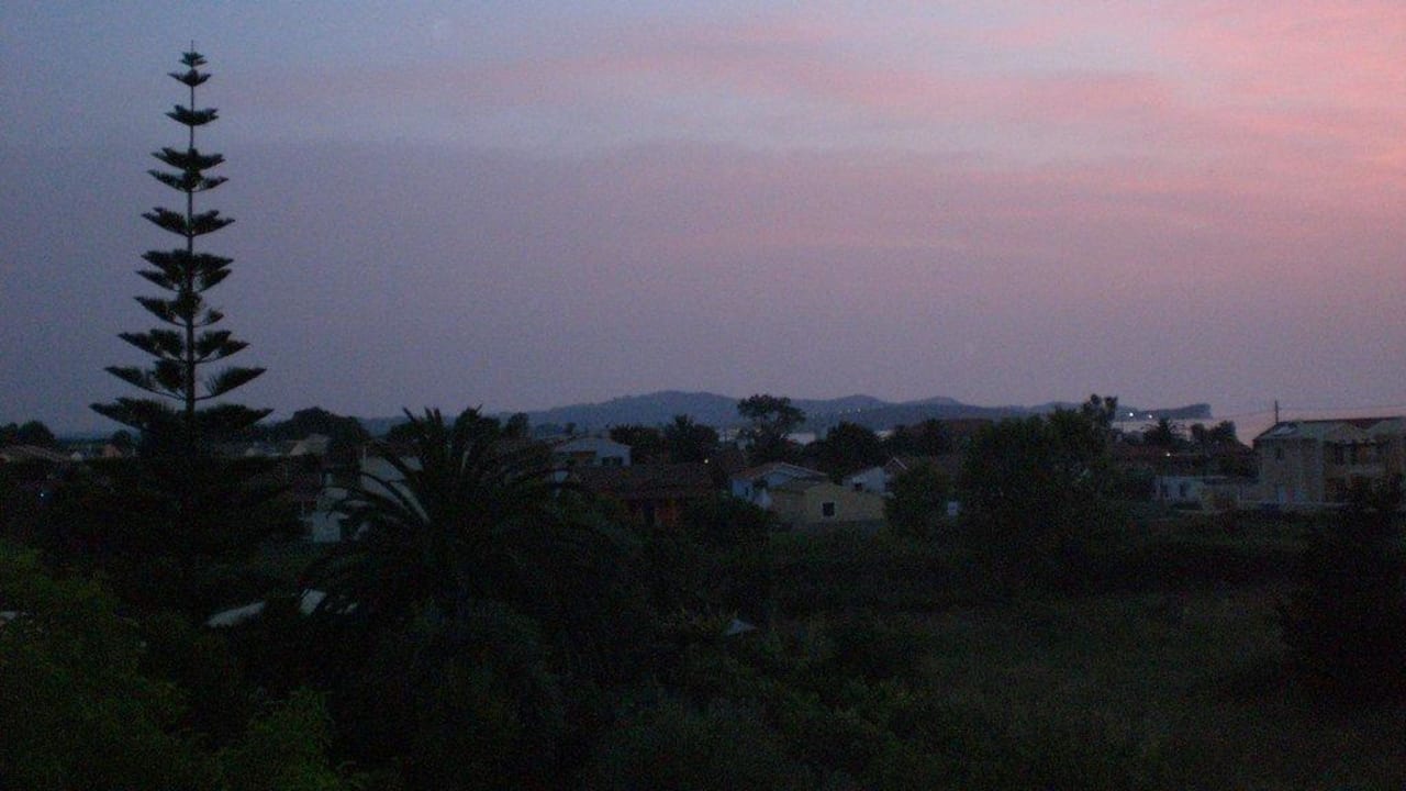 Ausblick Richtung Roda Hotel Ionian Princess & Thinalos