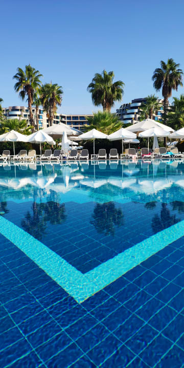 Pool Susesi Luxury Resort