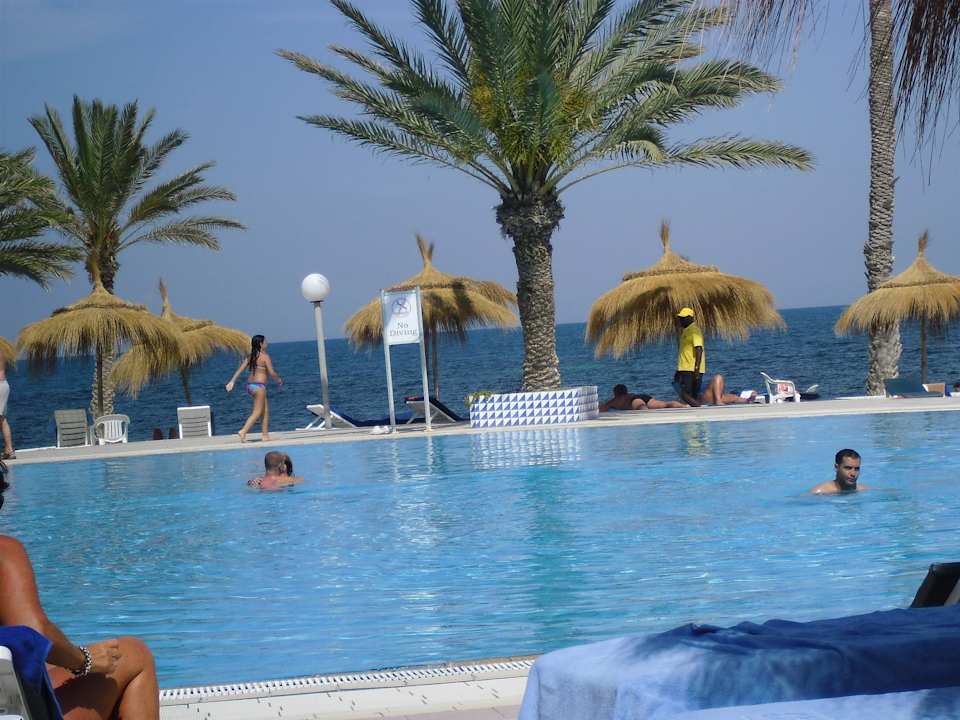 Traumhafter Pool  am Meer, unser Lieblingsplatz Hotel El Mouradi Djerba Menzel