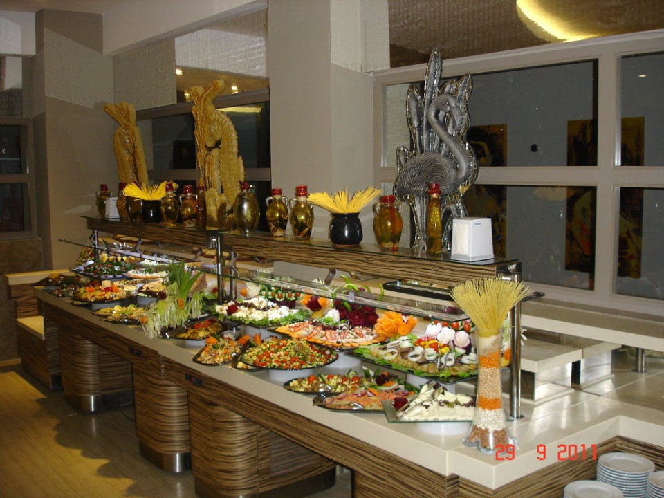 Büffet Port Side Resort Hotel