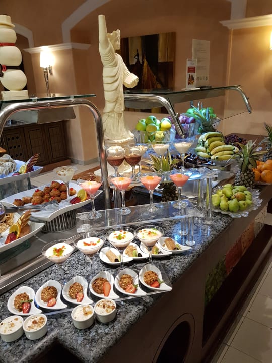 Dessert Buffet  Premier Le Reve Hotel & Spa