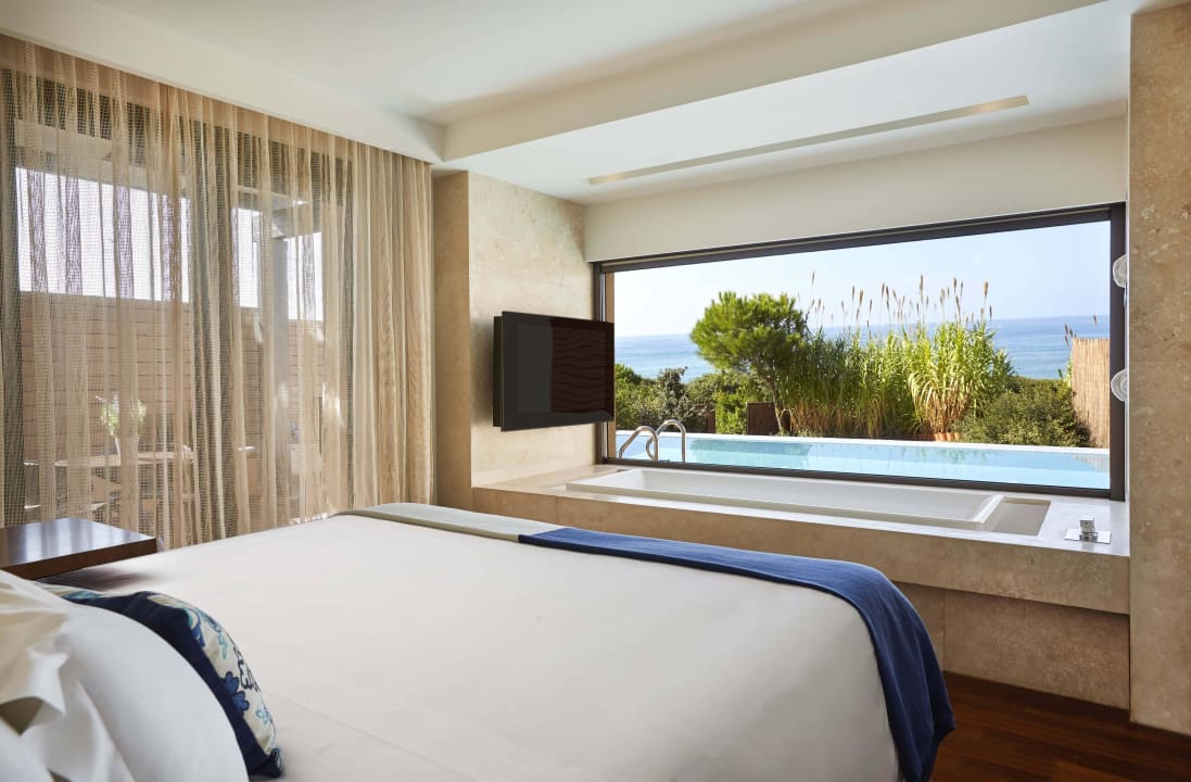 Premium Grand Infinity Suite The Romanos, a Luxury Collection Resort, Costa Navarino