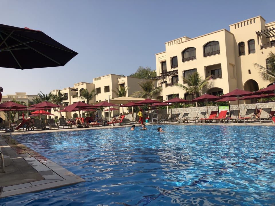 Pool The Cove Rotana Resort