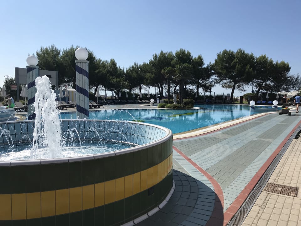 Pool Aparthotel Holiday