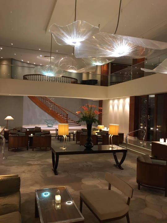Blick in die Halle  Hotel Okura