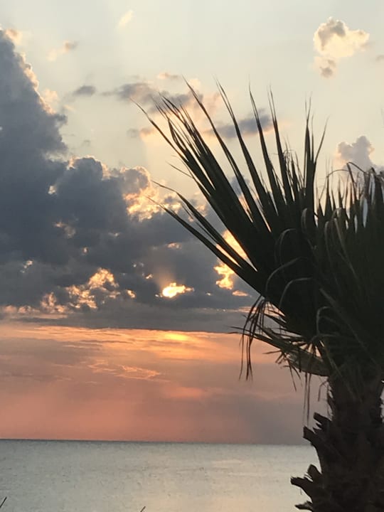 Strand Hotel Kleopatra Bebek