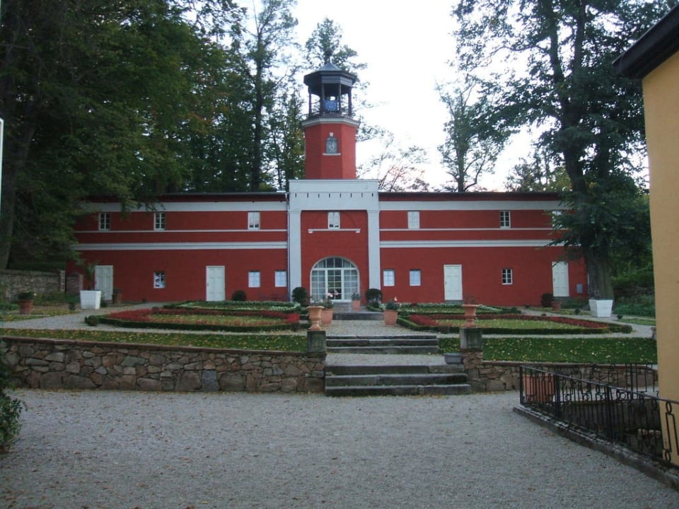 Blick auf das Kavalierhaus Hotel Pałac Staniszów