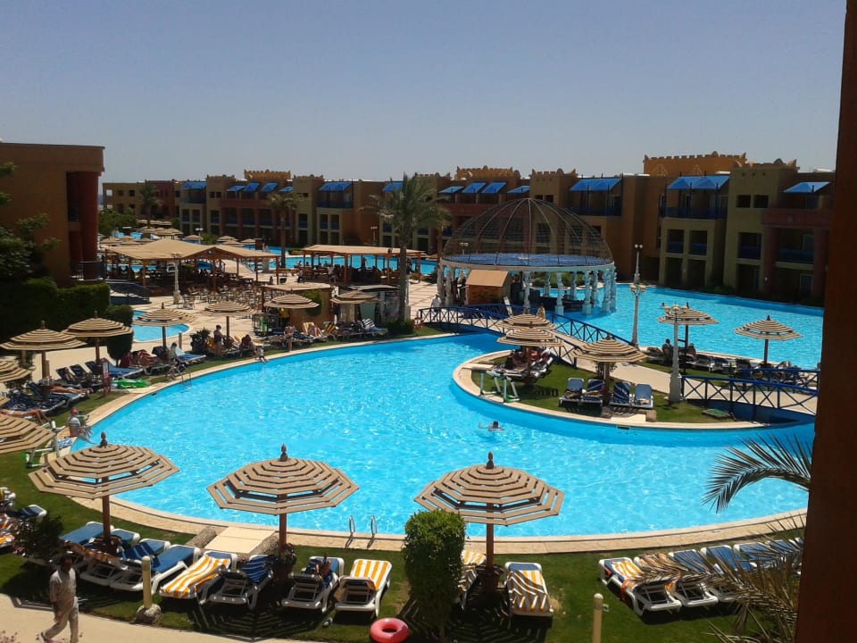 Die Pools  Hotel Titanic Palace