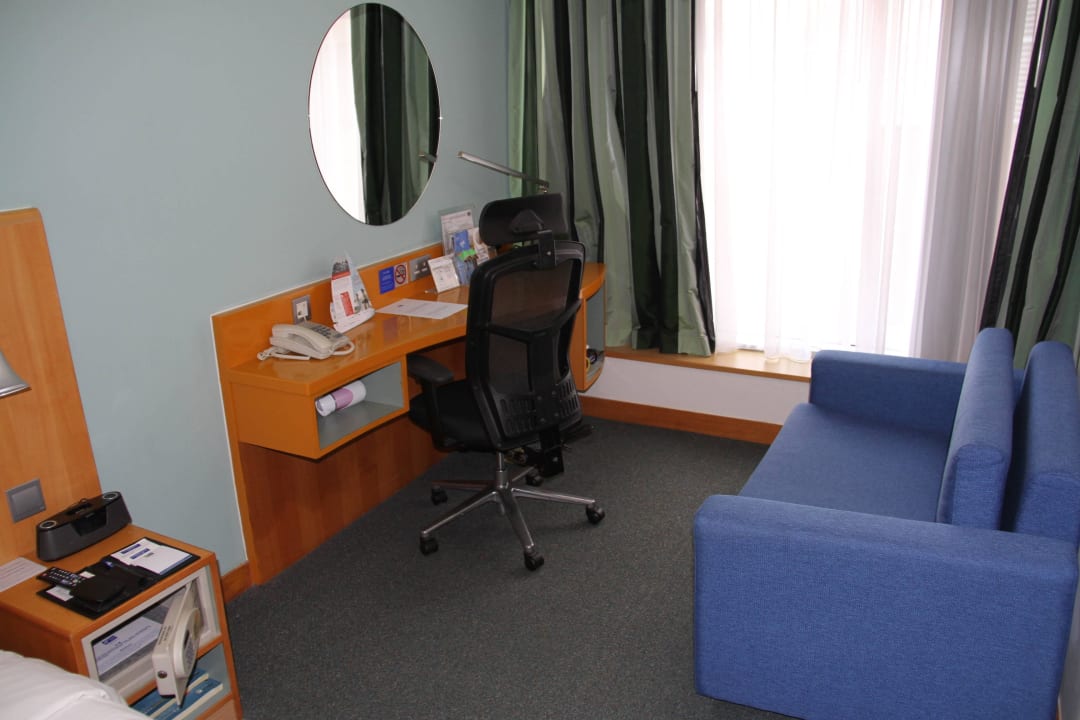 Double room Holiday Inn Express Causeway Bay Hong Kong