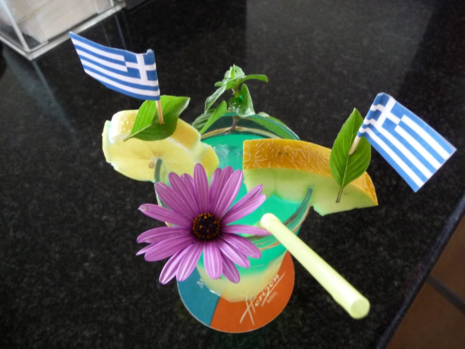 Specialcoktail von Sava Hotel Kalithea Horizon Royal